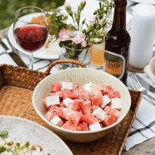 Salade de pastèque et tofu à la grecque