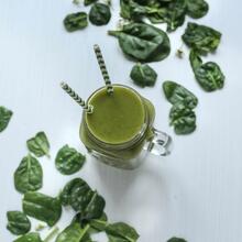 Smoothie aux herbes sauvages