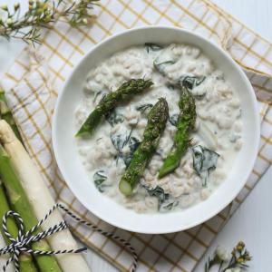 Sauerampfer-Risotto mit Spargel