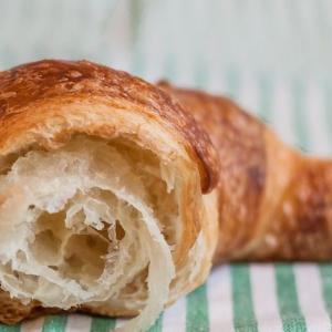 Croissant au beurre ou aux graines et plus encore