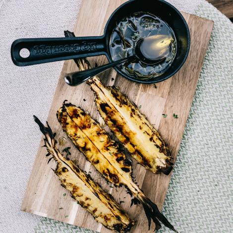 Ananas grillé aux herbes