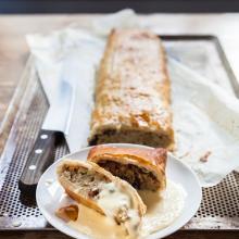 Apfelstrudel mit Vanillesauce