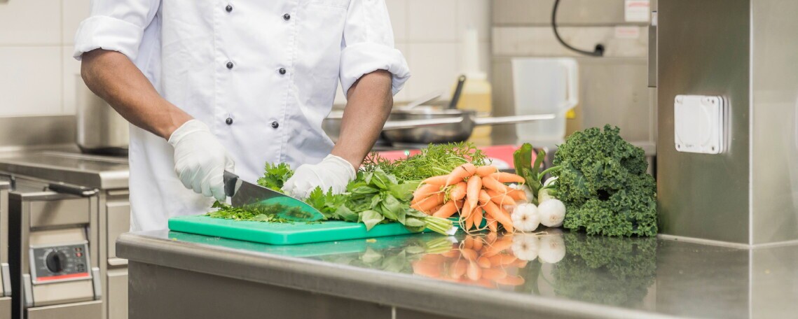 Produktionsmitarbeiter:in Küche 80%, 1. Bild