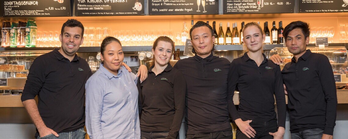 Collaborateur:trice au service 40%, 1. portrait