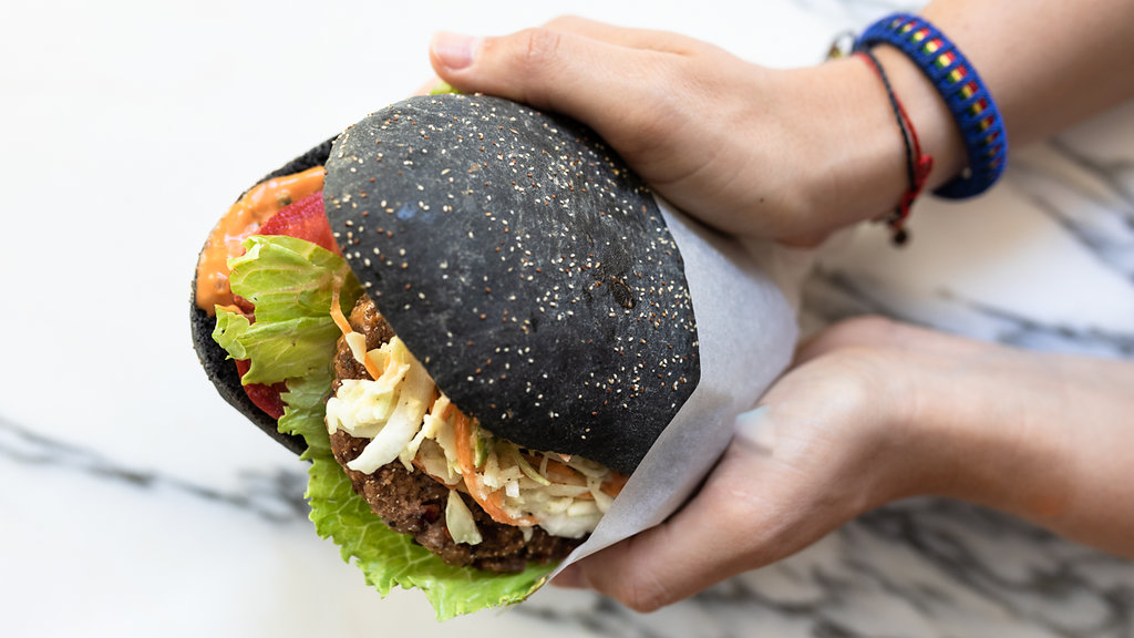 Black Burger aus dem tibits Zürich